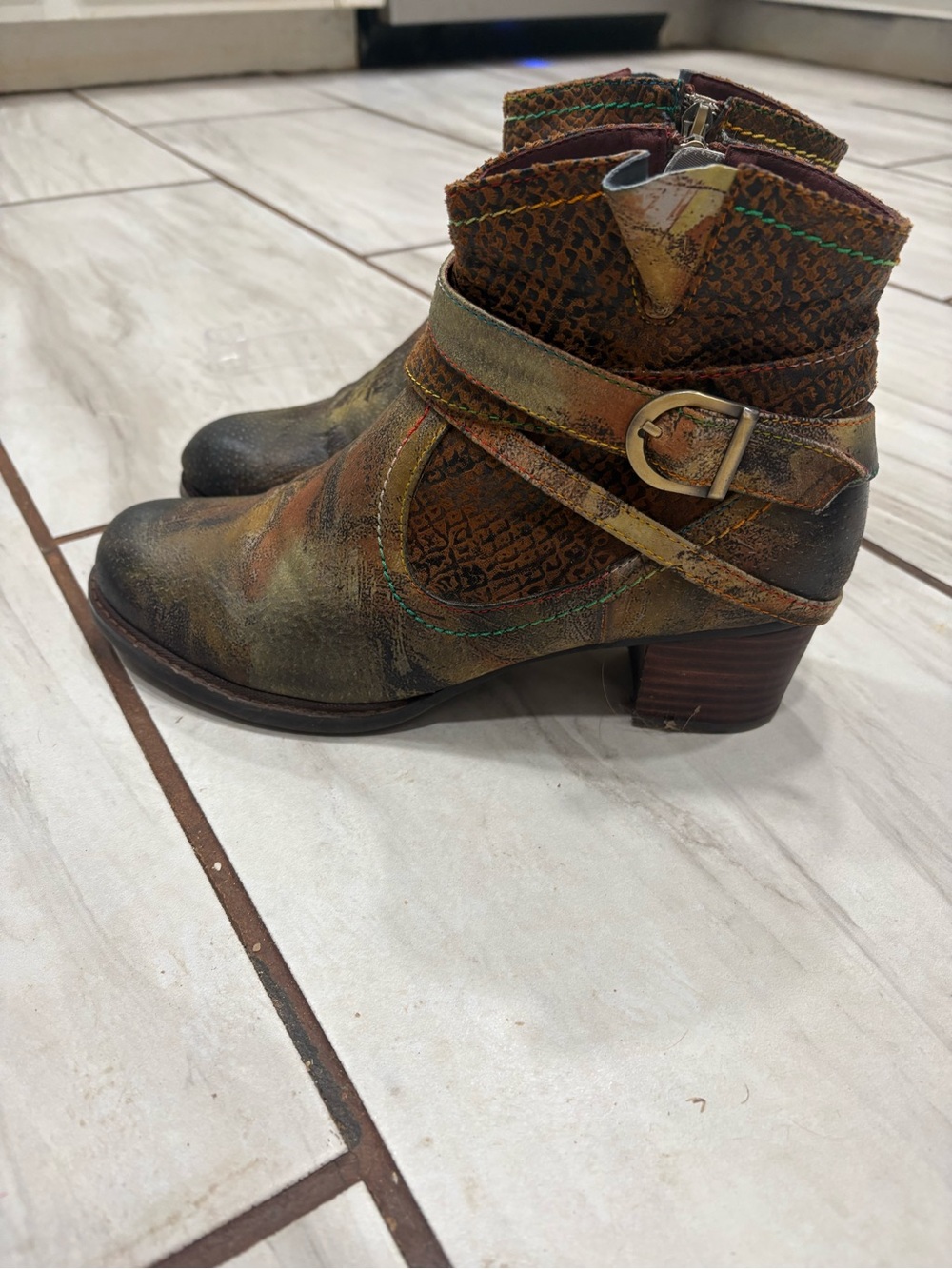 L’Artiste Spring Step Shazzam Hand Painted Leather Ankle Booties Size 40 US 9 - Picture 3 of 12